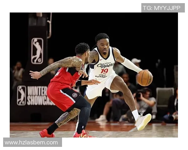 防守端的作用依然突出！快船锋线新秀需要继续这样的强势表现？